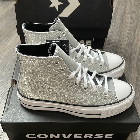 New!! 😍Converse platform - Picture 3 of 10